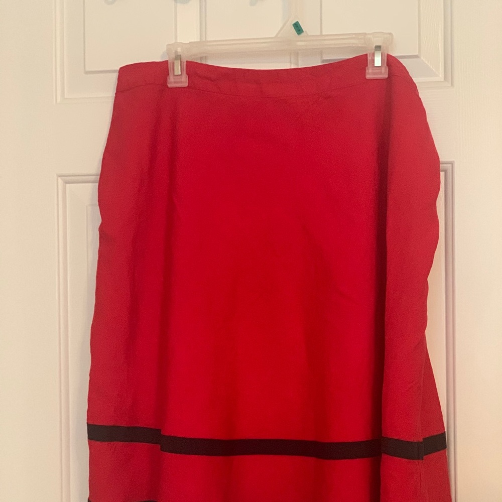 Jessica  London knee high length skirt